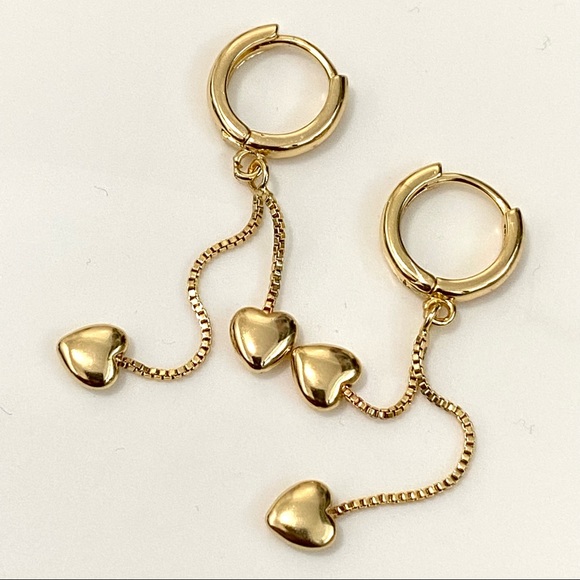 Heart of gold dangle earrings - handmade, hypoallergenic and sterling silver - Picture 2 of 3